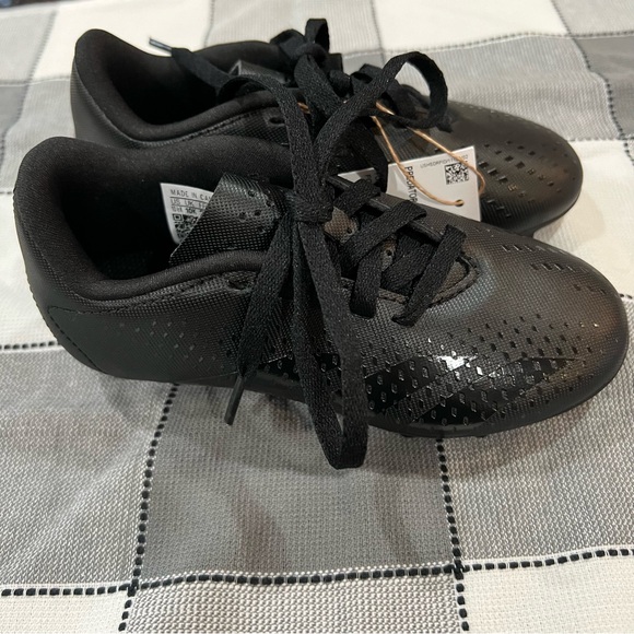 Adidas Predator Accuracy .4 SZ 10.5K - Picture 6 of 6